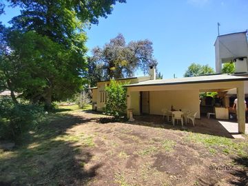 Venta Casa Quinta Rodríguez 4 ambientes