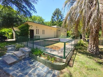 Venta Casa Quinta Rodríguez 4 ambientes