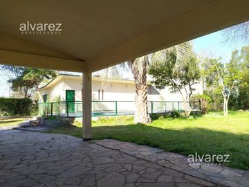 Venta Casa Quinta Rodríguez 4 ambientes