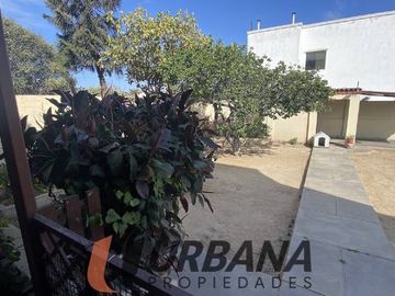 AMPLIA CASA EN SECTOR COMERCIAL COQUIMBO