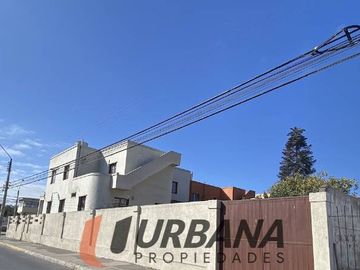 AMPLIA CASA EN SECTOR COMERCIAL COQUIMBO