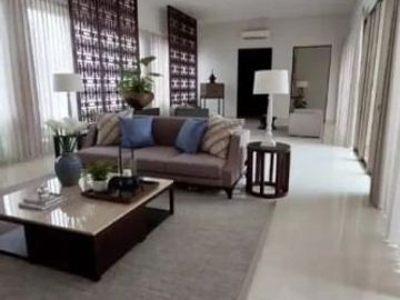 Rumah Mewah Kolam Renang Graha Natura Surabaya Barat *DN