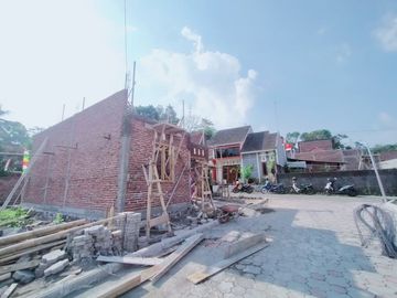 Rumah Selatan Uii, Dalam Cluster; 16 Unit