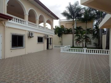 Spacious House for SALE with 4 Bedroom in Friendship Angeles City