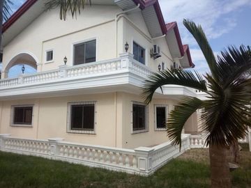 Spacious House for SALE with 4 Bedroom in Friendship Angeles City