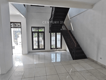 Dijual Rumah 2 Lantai Siap Huni Yang Mengusung Desain Modern