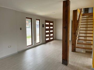 Casa en venta de 3 dorm. en Tomé