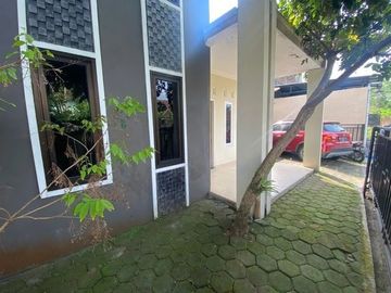 Rumah bagus Full Furnished, tanah luas dekat Sleman City Hall