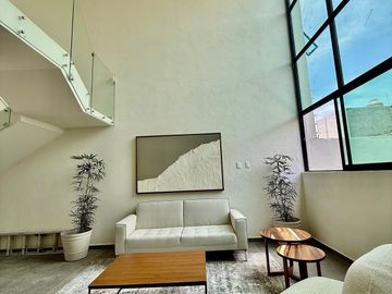 Casa en Venta en Coto Privado de 4 Recámaras con Alberca Zona Norte de Colima