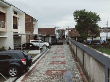 RUMAH LUX 2 LANTAI DI CIMAHI 15 MENIT KE PEMKOT DP BISA DICICIL 3 KALI