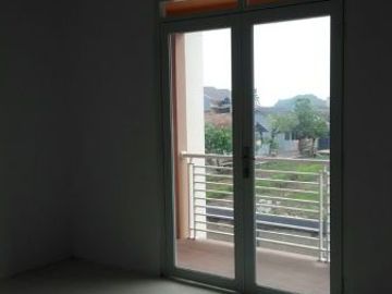 RUMAH LUX 2 LANTAI DI CIMAHI 15 MENIT KE PEMKOT DP BISA DICICIL 3 KALI