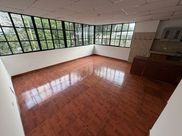 apartamento en arriendo en los andes. Cod A4332