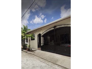 SEA CONFIABLE VENDE CASA EN BRISAS DEL GOLF