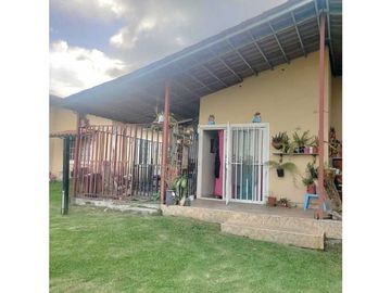 VENDO CASA DE 3HAB A UNA ALTITUD DE 1000M.S.N.M.