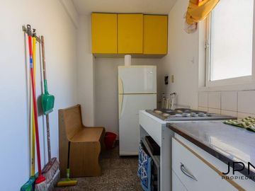 VENTA de 3 ambientes con balcon terraza