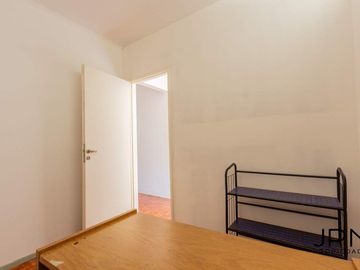 VENTA de 3 ambientes con balcon terraza