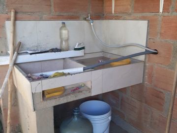 TE VENDO FINCA CON 3 CASAS EN BARBOSA ANTIOQUIA.