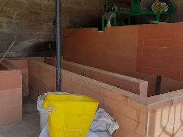 TE VENDO FINCA CON 3 CASAS EN BARBOSA ANTIOQUIA.