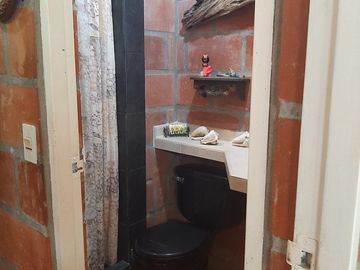 TE VENDO FINCA CON 3 CASAS EN BARBOSA ANTIOQUIA.