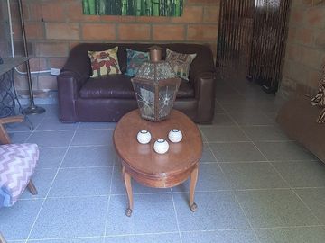 TE VENDO FINCA CON 3 CASAS EN BARBOSA ANTIOQUIA.