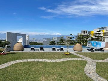 villa ada fasilitas KOLAM RENANG di atas AWAN bandung barat