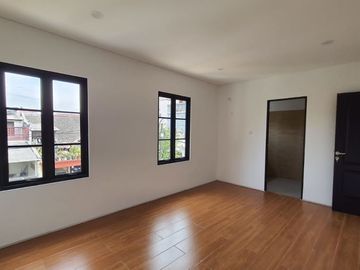 DIJUAL RUMAH BARU SIAP HUNI DI BINTARO SEKTOR 2 KUTILANG