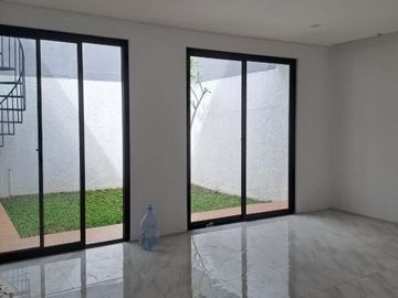 DIJUAL RUMAH BARU SIAP HUNI DI BINTARO SEKTOR 2 KUTILANG