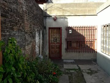 Casa PH en venta en Haedo Norte
