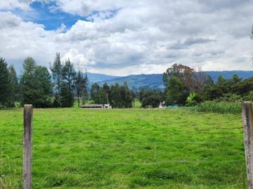En Venta Terreno de 2.2 hectareas, sector valle de los chillos