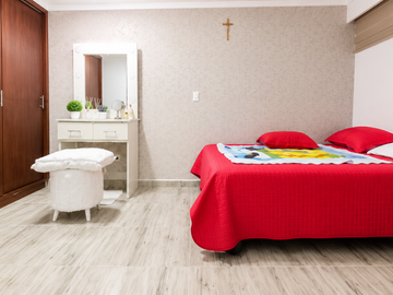 ¡SE VENDE APARTAMENTO EN PROVENZA – BARRIO FONTANA! 
Ubicación privilegiada
Área: 82 m²
Estrato: 4