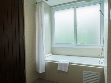 HOTEL BINTANG 4 DI KUTUH BADUNG, BALI