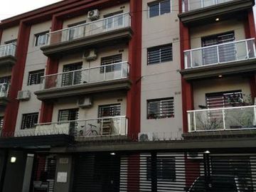Departamento 2amb con patio y cochera en Banfield