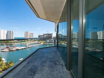 ​Departamento en la icónica Shark Tower!!  Apartment in the iconic Shark Tower!!