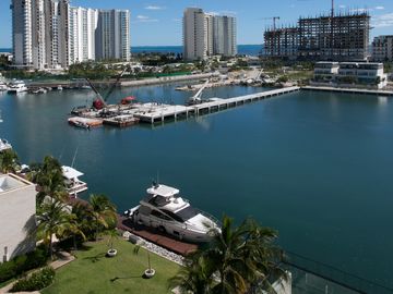 ​Departamento en la icónica Shark Tower!!  Apartment in the iconic Shark Tower!!