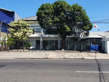 Disewakan Rumah 2 lantai di Jalan Raya Jemursari, Surabaya