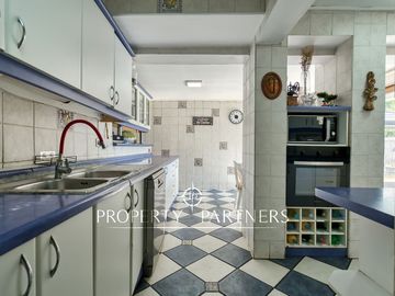 Casa en La Reina con excelente ubicación cercana a Colegios