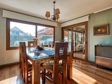 Casa en La Reina con excelente ubicación cercana a Colegios