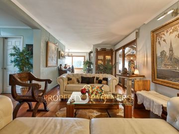 Casa en La Reina con excelente ubicación cercana a Colegios