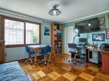 Casa en La Reina con excelente ubicación cercana a Colegios