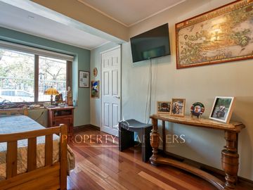 Casa en La Reina con excelente ubicación cercana a Colegios