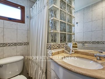 Casa en La Reina con excelente ubicación cercana a Colegios