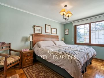 Casa en La Reina con excelente ubicación cercana a Colegios