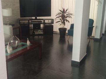 Se Vende Casa en Candiles, Ubicadisima, 3 Recamaras, 2.5 Baños, Preciosa.