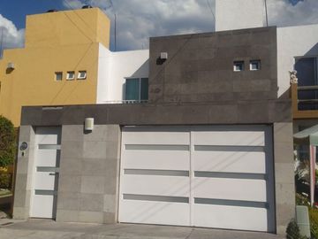 Se Vende Casa en Candiles, Ubicadisima, 3 Recamaras, 2.5 Baños, Preciosa.