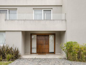 Casa Moderna en Los Castores