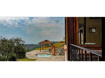 Venta de Casa Campestre Condominio Arroyohondo Norte de Cali.
