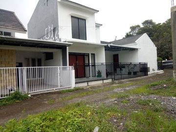 Rumah di Sleman Jogja depan PPPPTK Seni Klidon Ngaglik Dekat UII