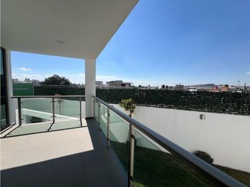 VENTA CASA RESIDENCIAL ARBOLEDAS DE SAN JAVIER, PACHUCA