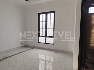Rumah Mewah Baru Gress Surabaya Timur