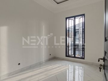 Rumah Mewah Baru Gress Surabaya Timur